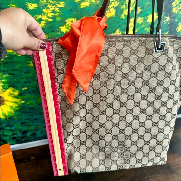 Authentic Gucci GG Supreme Tote Bag 31243 - Luxury Handbag - Picture 12 of 14